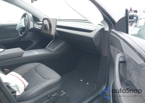 2026 Tesla Model Y Long Range Launch Series/Premium All-Wheel Drive z USA, uszkodzony, nr VIN 7SAYGDEE3TF446601